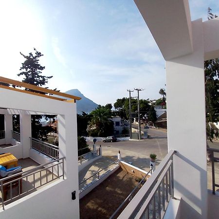 Odyssey By Climbing House Appartement Myrties Buitenkant foto